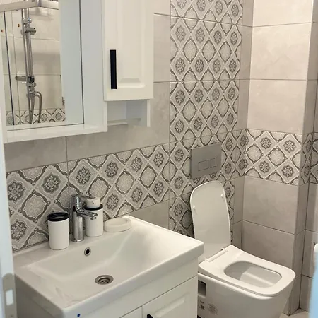 아파트 Bright Modern Flat - Pool & Garden Near Shops