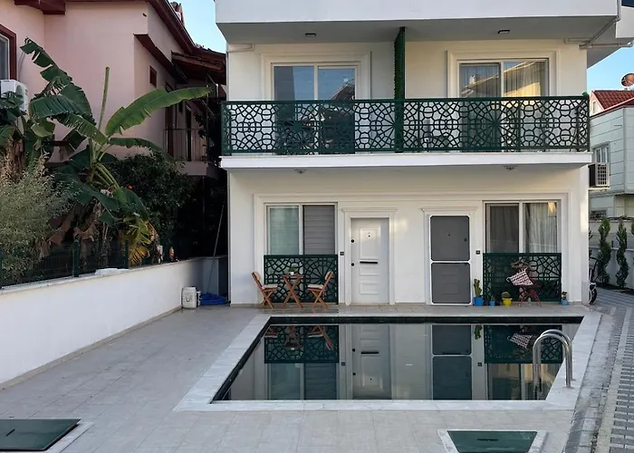 Апартаменты Bright Modern Flat - Pool & Garden Near Shops